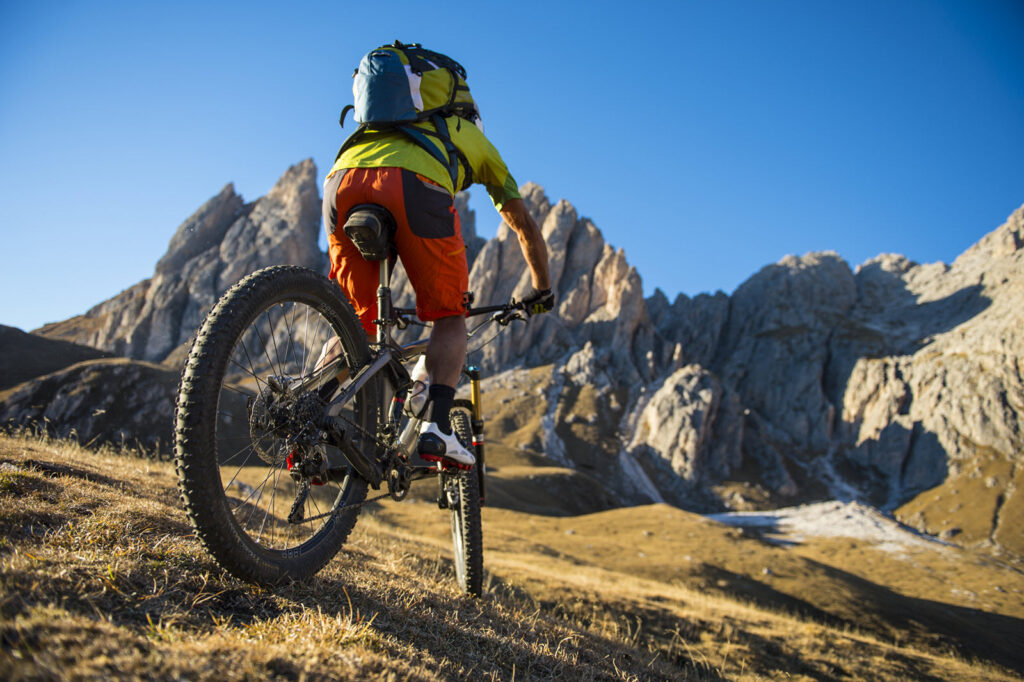 2025 Consumers and Activewear – Italy